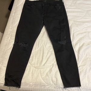 Mother size 32 looker ankle fray